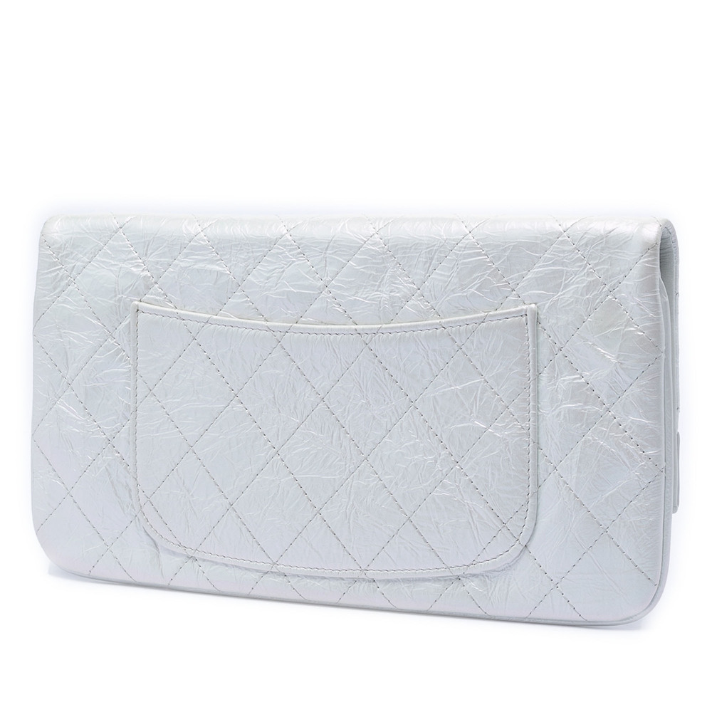 Pre-Loved Chanel Iridescent Aged Calfskin 31 Clutch - Picture 2 of 8